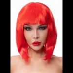 Красный парик-каре с челкой